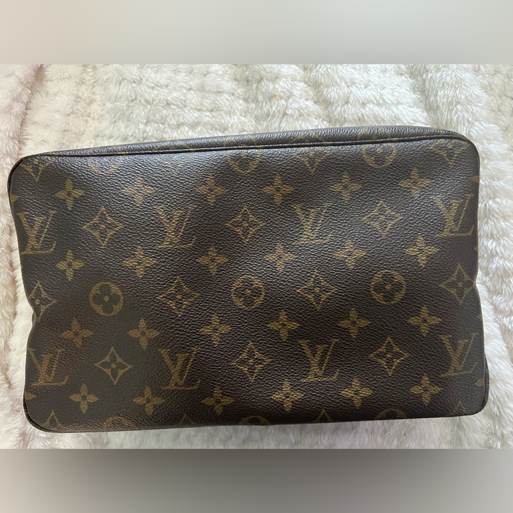 Pre-Loved Louis Vuitton Monogram Trousse Toilette 28 COSMETIC POUCH BAG